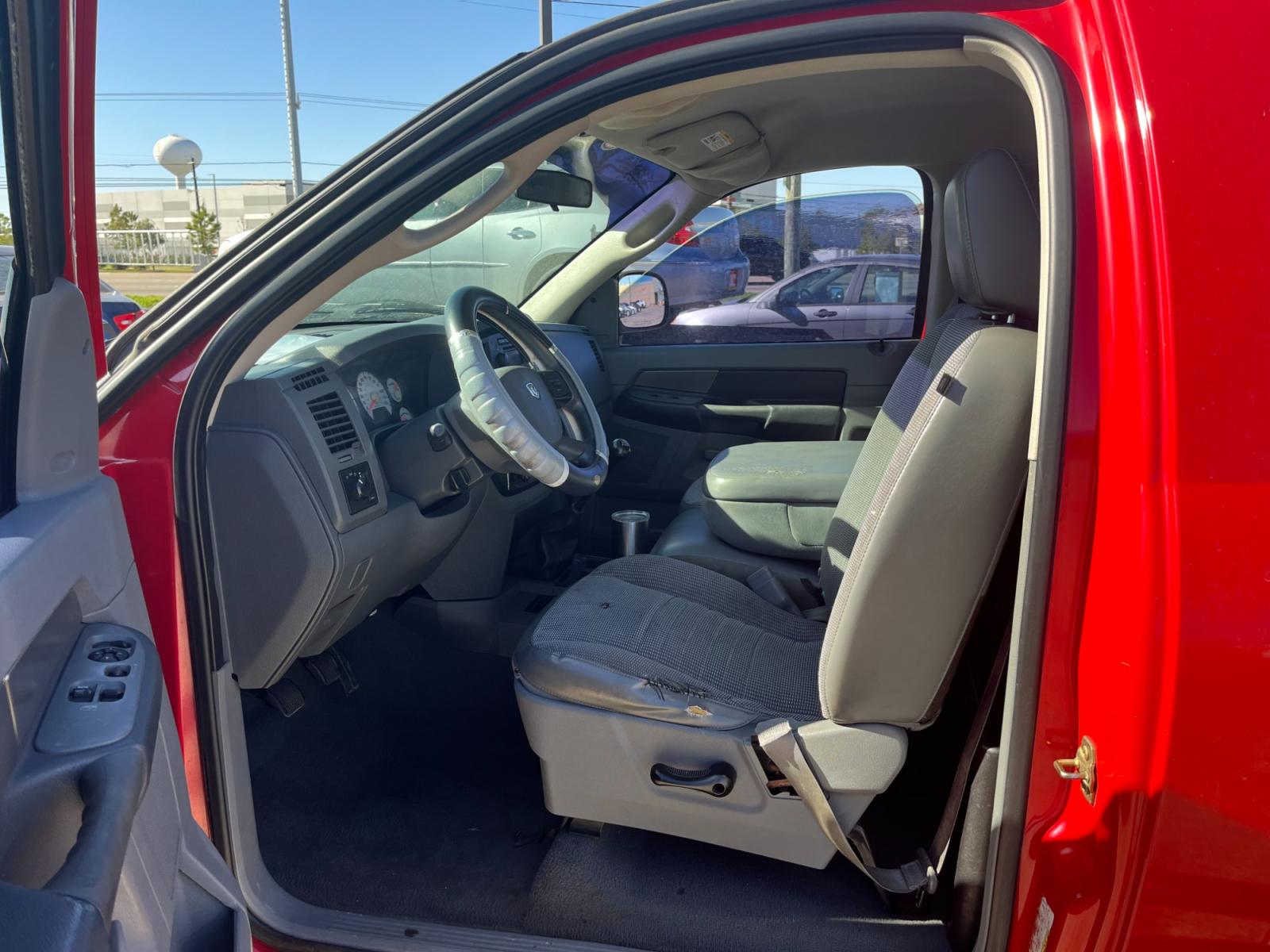 2007 red /black Dodge Ram 1500 SLT 2WD (1D7HA16K97J) with an 3.7L V6 SOHC 12V engine, Manual transmission, located at 14700 Tomball Parkway 249, Houston, TX, 77086, (281) 444-2200, 29.928619, -95.504074 - Photo #8